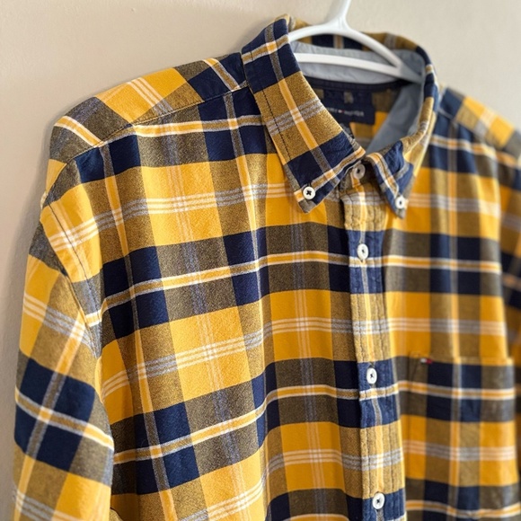 Tommy Hilfiger Yellow & Navy Blue Plaid Button Down Shirt Cotton Blend - Picture 3 of 16